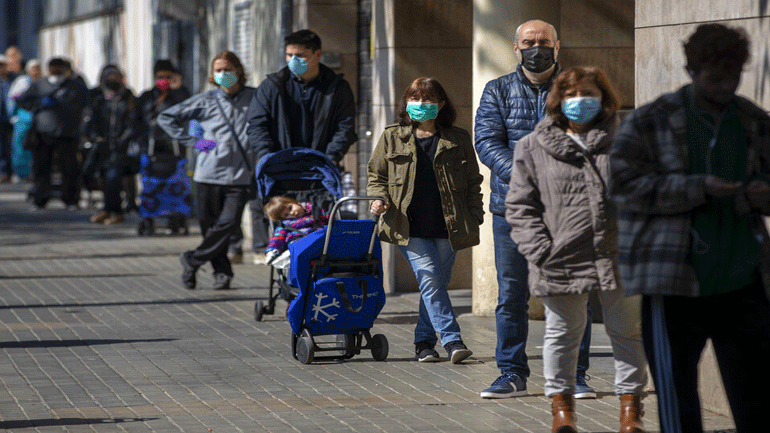 Ισπανία: Διευρύνονται τα τεστ ανίχνευσης της Covid-19