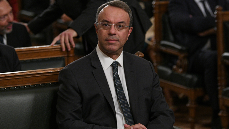 Κατατίθεται η τροπολογία για τη μείωση ενοικίου επιχειρήσεων που πλήττονται από τον κορωνοϊό