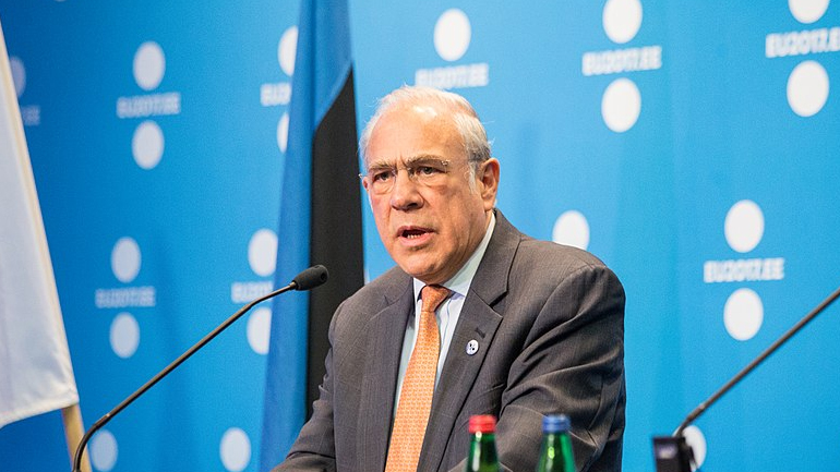 «Απολύτως υπέρ» της έκδοσης ευρωομολόγων τάσσεται ο γενικός γραμματέας του ΟΟΣΑ