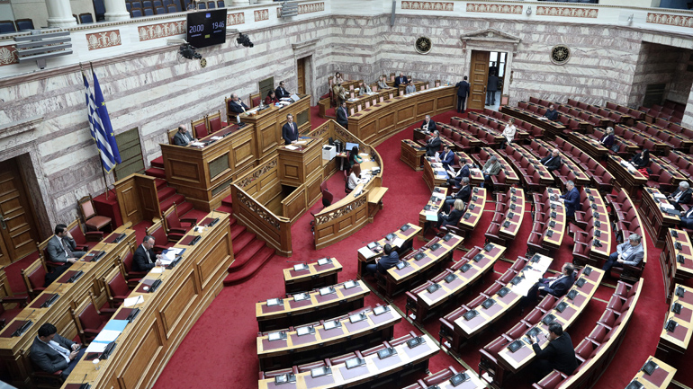 Υπερψηφίστηκε το νομοσχέδιο με τα μέτρα στήριξης επιχειρήσεων και εργαζομένων