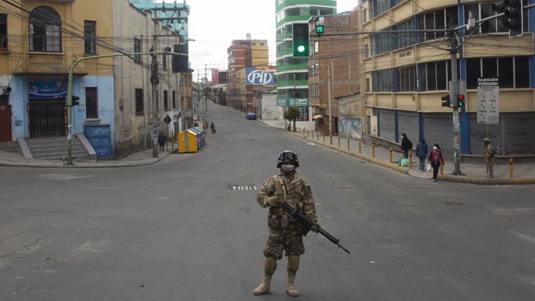 Βολιβία: Ο στρατός απώθησε πολίτες που προσπάθησαν να επιστρέψουν στην πατρίδα τους