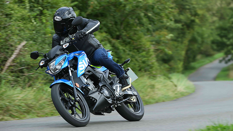 Suzuki GSX-S 125: Σχολείο οδήγησης και τεχνολογίας