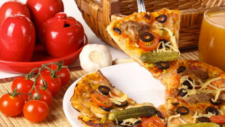 Τα φαγητά που δεν πρέπει να τρως μετά τις 22.00 το βράδυ