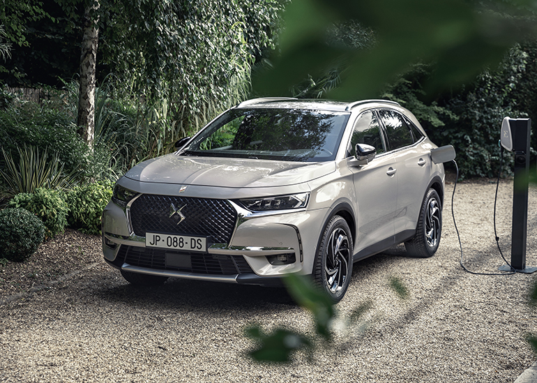 Το DS7 Crossback E-Tense 4x4