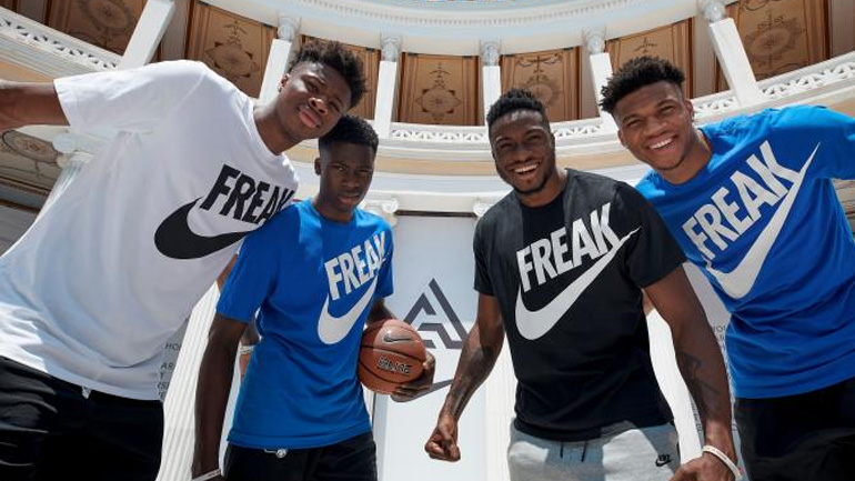 Μπάσκετ: Άλλες 10.000 μάσκες στον ΟΠΑΝΔΑ από τους Αντετοκούνμπο