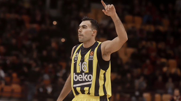 Σλούκας: «Έχω συμβόλαιο, όμως αν φύγει ο Ομπράντοβιτς αλλάζει η συζήτηση»