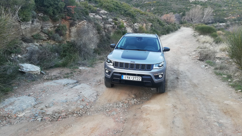 Τα νεροφαγώματα τα περνάει για πλάκα 