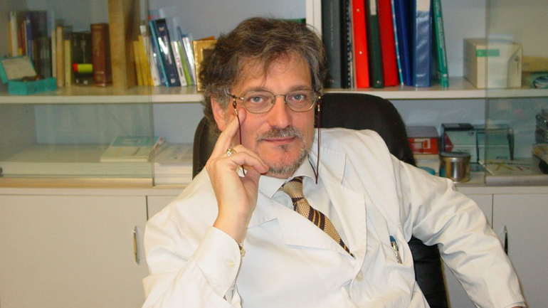 Πνευμονία: «Δεν παρατηρήσαμε ποτέ επιδημία τέτοιας σοβαρότητας, μας κοροϊδεύουν»