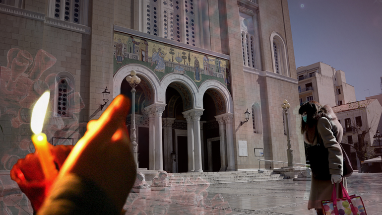 Μεταξύ σφύρας και άκμονος η κυβέρνηση