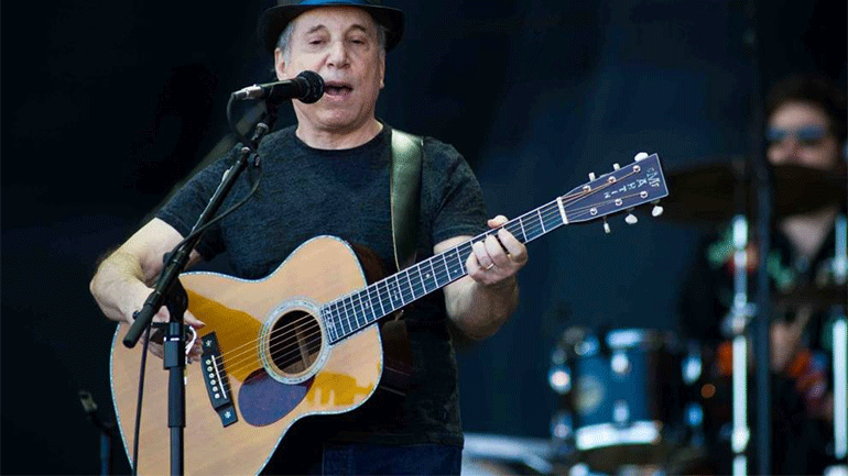 Μια εκδοχή καραντίνας του «I Wonder If I Care As Much» από τον Paul Simon