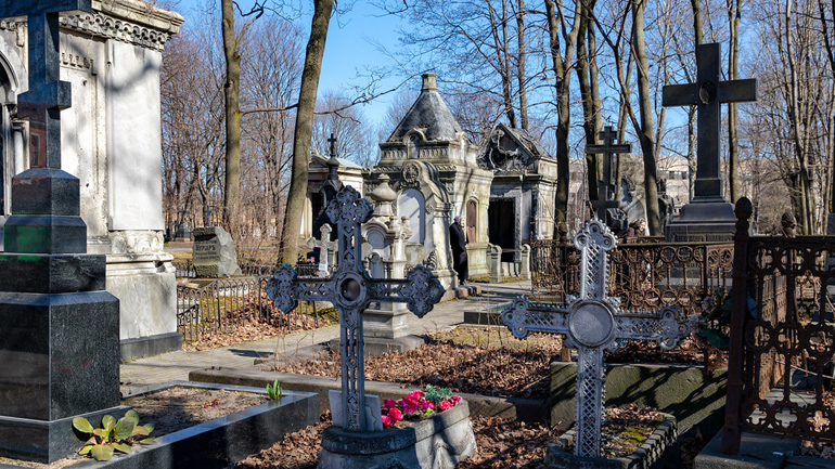 Ρωσία: Κλείνουν προσωρινά για τους επισκέπτες τα νεκροταφεία της Μόσχας