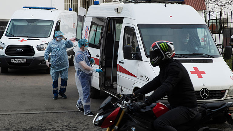 Στη Μόσχα οι ταξιτζήδες κάνουν… ντελίβερι, καθώς η πελατεία τους έχει μειωθεί δραματικά