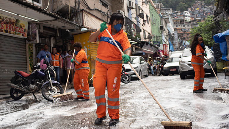 Πρώτοι νεκροί στις φαβέλες του Ρίο ντε Ζανέιρο – Φόβοι για σαρωτικές συνέπειες της πανδημίας