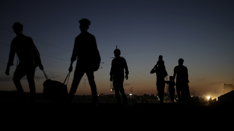 Λιβύη: Οι βομβαρδισμοί και ο κορωνοϊός εμπόδισαν την αποβίβαση 280 μεταναστών στην Τρίπολη