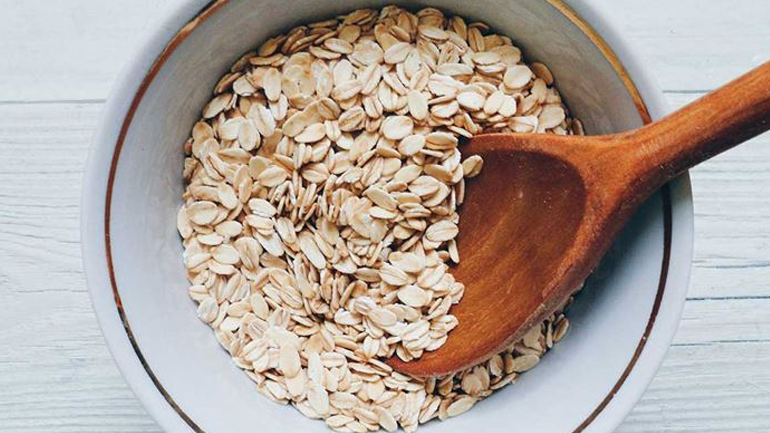 Θρεπτική DIY συνταγή για το πρόσωπο με βρώμη!