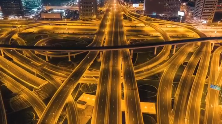 Σκηνές αποκάλυψης… από το άδειo Ντουμπάι