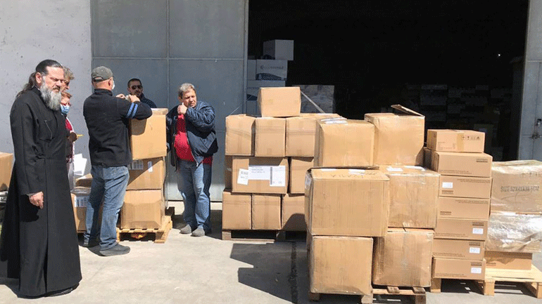 Παράδοση υγειονομικού υλικού αξίας 300.000 ευρώ από την Εκκλησία