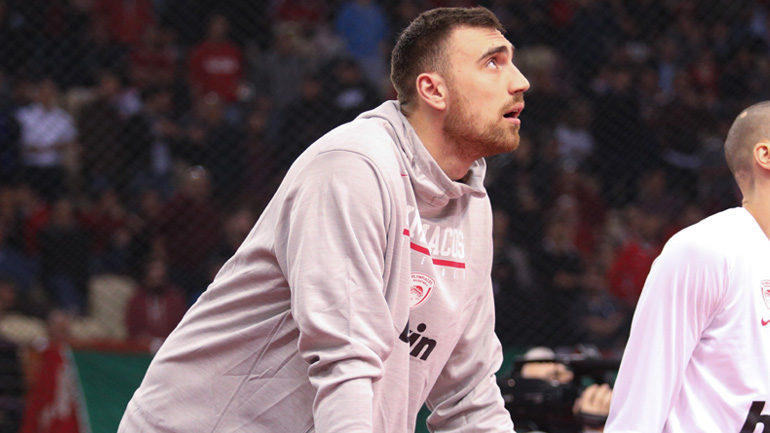 Παίρνει Μιλουτίνοφ και διώχνει τον Κουφό η ΤΣΣΚΑ Μόσχας