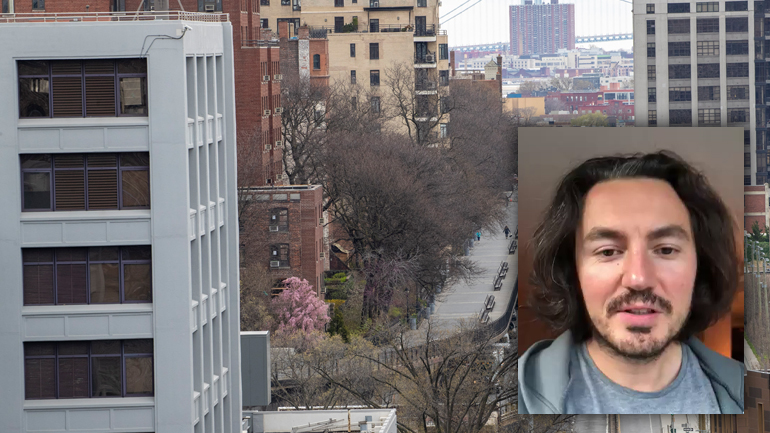 Βίντεο: Οι Νεοϋορκέζοι χειροκροτούν από τα παράθυρα το νοσηλευτικό προσωπικό