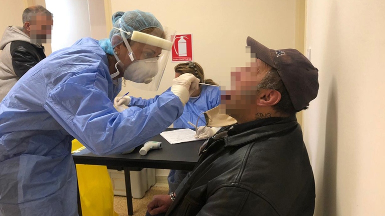 Ο ΕΟΔΥ εξέτασε τους ωφελούμενους της Δομής Αστέγων του Δήμου Αθηναίων και το προσωπικό της