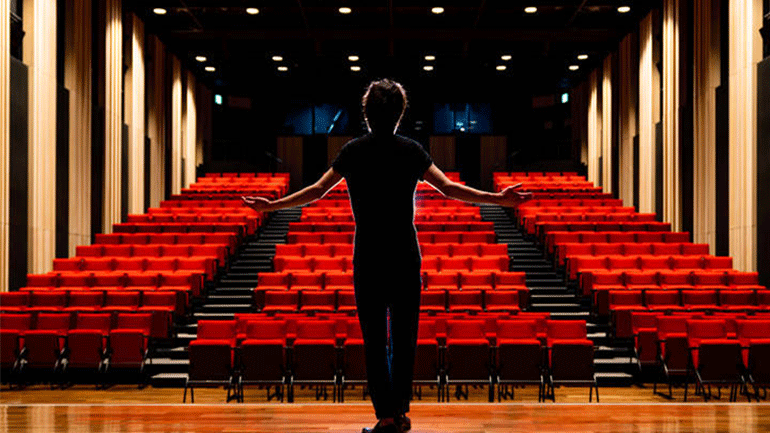 «Μένουμε σπίτι, δεν μένουμε φοβισμένοι και σιωπηλοί!» (φόρμα υπογραφών)