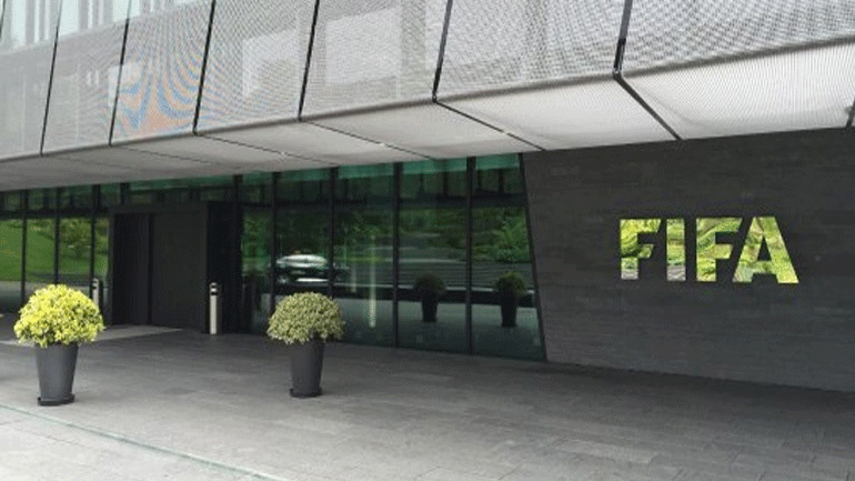 Η FIFA εξετάζει την εφαρμογή και τρίτης μεταγραφικής περιόδου λόγω του κορωνοϊού