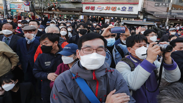 Νότια Κορέα: Αυξήθηκε ο αριθμός των ασθενών που βρέθηκαν και πάλι θετικοί στον ιό