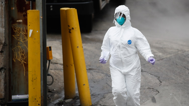 Η Νέα Υόρκη έσπασε το φράγμα των 10.000 νεκρών από κορωνοϊό