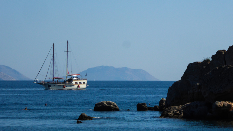Αυτόφωρο και βαρύ πρόστιμο για τη βόλτα με σκάφη αναψυχής στα Χανιά