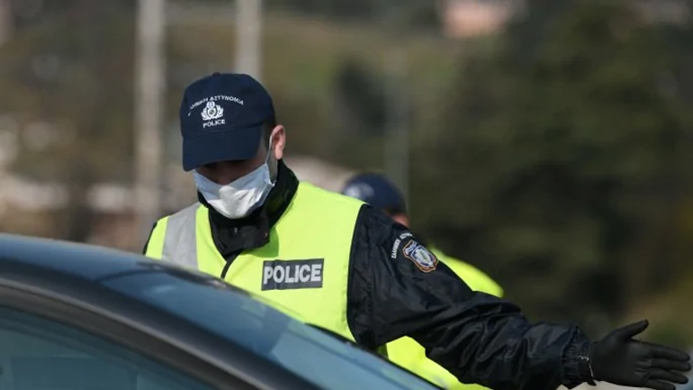 Θετικός στον κορωνοϊό αστυνομικός στην Θεσσαλονίκη