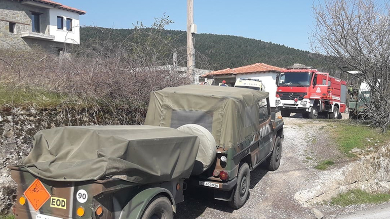 Νεοχώρι Καρδίτσας: Εξουδετέρωση οβίδας γερμανικού αεροπλάνου που σφηνώθηκε σε δέντρο!