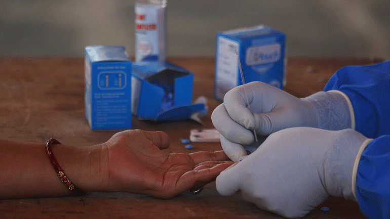 «Εάν η κοινωνία δεν υπακούσει στα μέτρα, κινδυνεύουμε να χάσουμε τη μάχη»