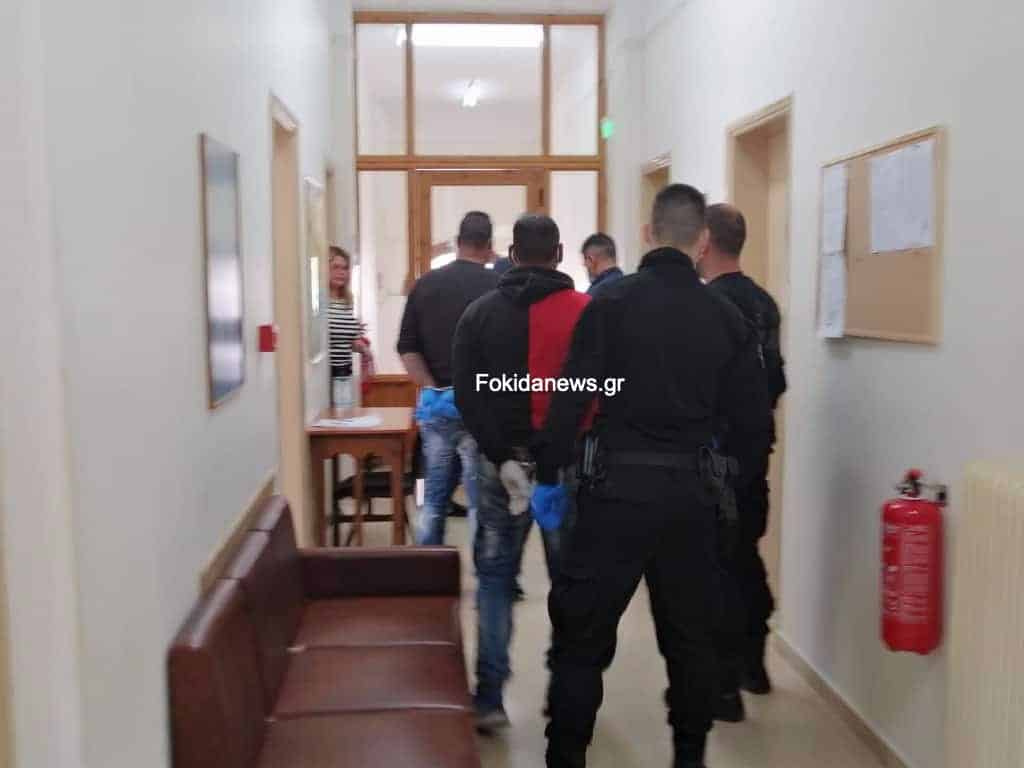 Οι εγκέφαλοι Ρομά των επεισοδίων στην εισαγγελία της Άμφισσας 