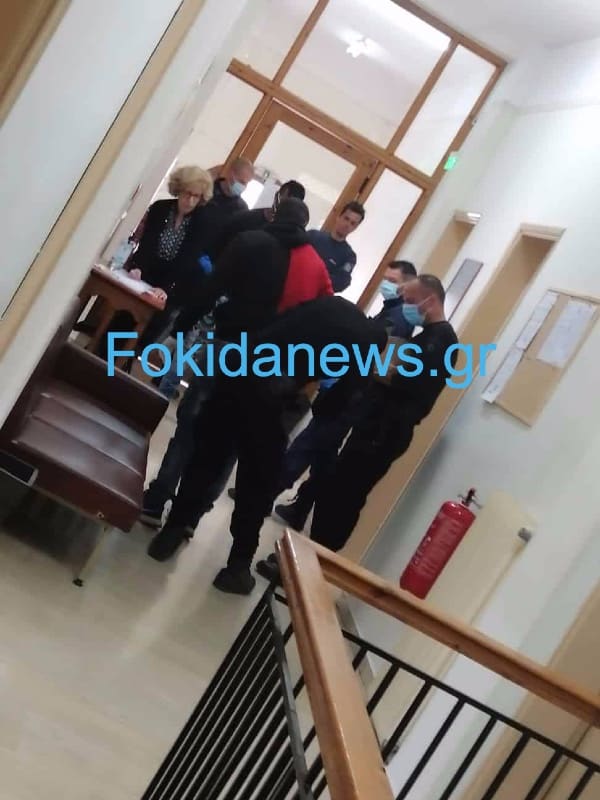 Οι εγκέφαλοι Ρομά των ταραχών στην εισαγγελία της Άμφισσας 