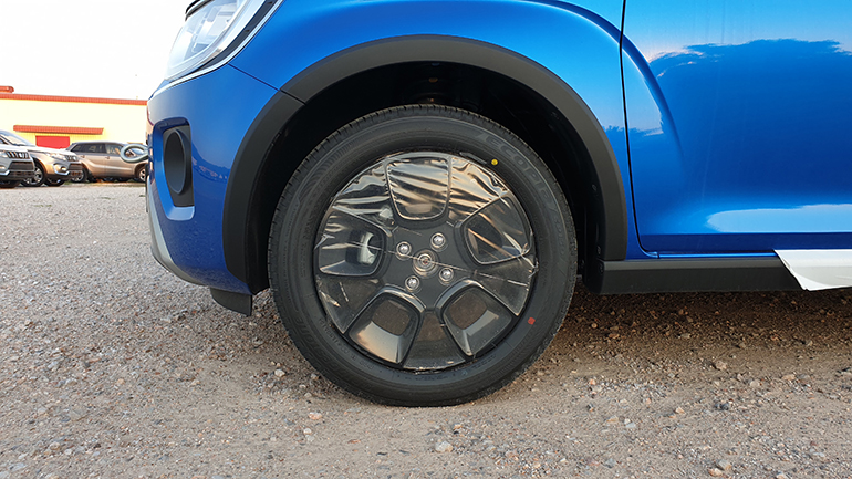 Τα Ignis έρχονται από το εργοστάσιο και με προστατευτικά ακόμα και στις ζάντες