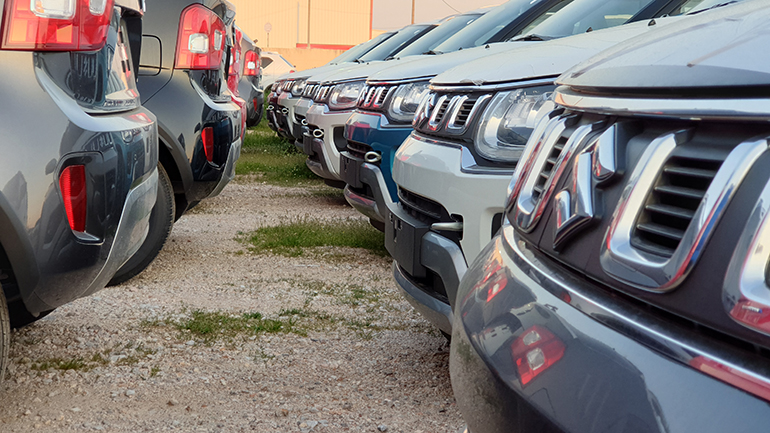 Οι κυριότερες διαφορές (εκτός από τον κινητήρα) αφορούν αλλαγές στο εμπρός και πίσω τμήμα...