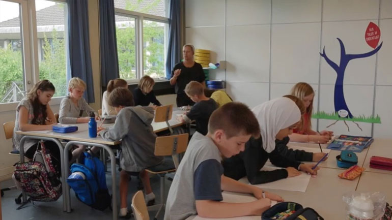 Δειλά-δειλά ανοίγουν τα σχολεία στη Δανία έπειτα από έναν μήνα κλειστά λόγω κορωνοϊού