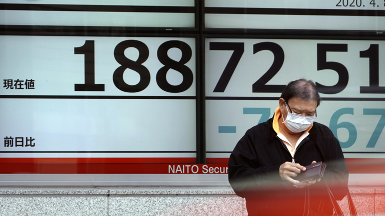 Έναρξη με πτώση των δεικτών στο Nikkei