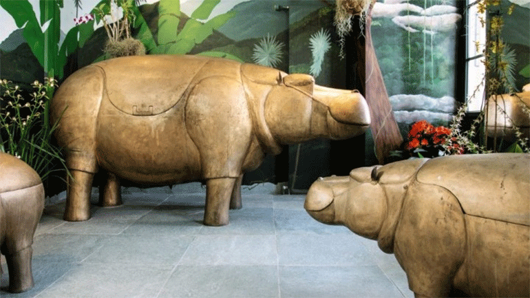 Πλήρες λουτρό με θέμα «ιπποπόταμοι» από τους Lalanne, στου Sotheby’s