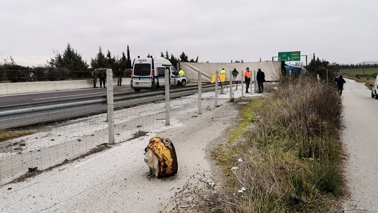 Θεσσαλονίκη: Συγκρούστηκαν δύο φορτηγά – Έκλεισε η ΠΑΘΕ στο ύψος της Χαλκηδόνας
