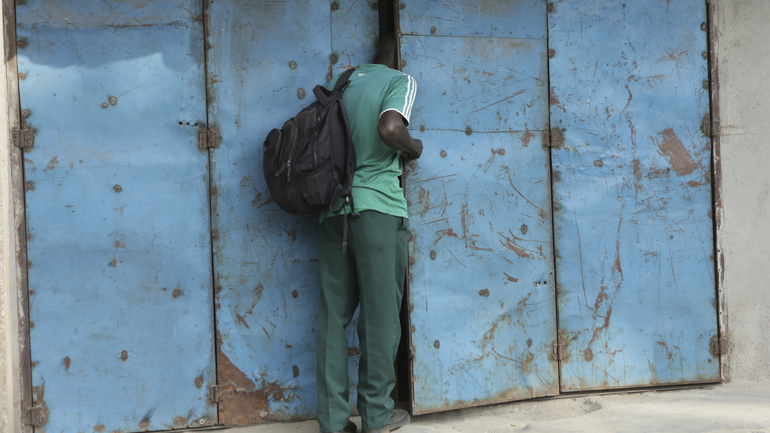 Ζιμπάμπουε: Η δικαιοσύνη απαιτεί από την κυβέρνηση να προμηθεύσει προστατευτικό εξοπλισμό σε γιατρούς και νοσηλευτές