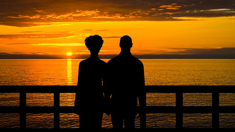 Η επίδραση της συντροφικής σχέσης στην υγεία διαφέρει από άτομο σε άτομο Η επίδραση της συντροφικής σχέσης στην υγεία διαφέρει από άτομο σε άτομο