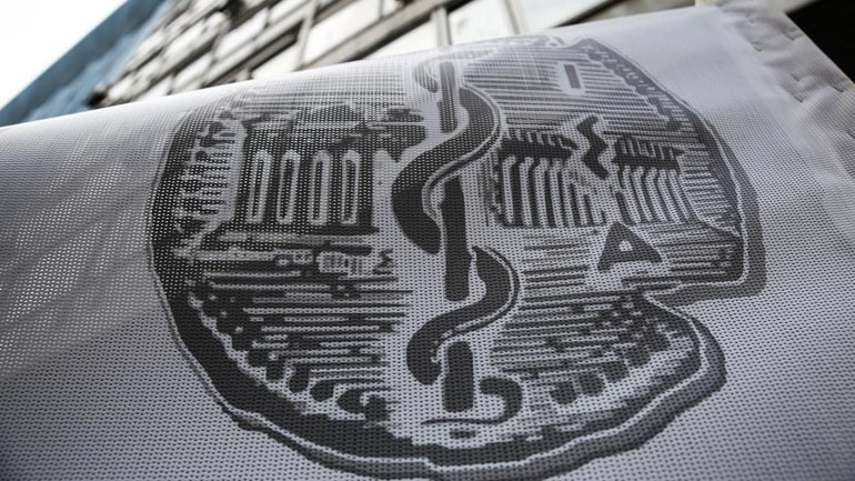 Ο ΙΣΑ καταδικάζει τις απολύσεις και τη μείωση αποδοχών των γιατρών σε ιδιωτικά κέντρα