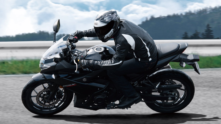 Suzuki: Νέος κινητήρας στα 250 κυβικά 