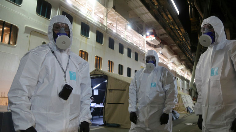 Οι 150 μετανάστες στο Alan Kurdi θα μεταφερθούν σε ιταλικό πλοίο και θα τεθούν σε καραντίνα Οι 150 μετανάστες στο Alan Kurdi θα μεταφερθούν σε ιταλικό πλοίο και θα τεθούν σε καραντίνα