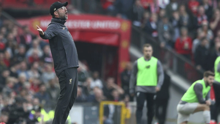 Ο Κλοπ πλένει πιάτα και έμαθε να φτιάχνει αυγά κατά τη διάρκεια της καραντίνας!