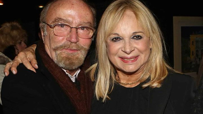 Άννα Φόνσου για τον Ντίνο Καρύδη: «Δεν μπορεί να βγαίνει και να γράφει “πεινάω, βοηθήστε με”»