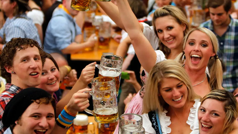 DW: Και η μπίρα θύμα του κορωνοϊού