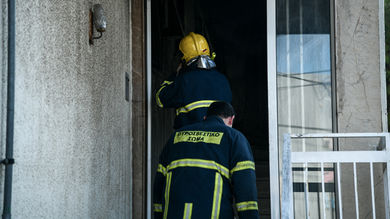 Πυρκαγιά σε διαμέρισμα στη Θεσσαλονίκη: Ένοικος στο νοσοκομείο με σοβαρά εγκαύματα