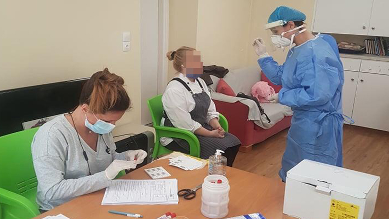 Ολοκληρώθηκαν τα τεστ στους εργαζομένους και στους τροφίμους των κλειστών προνοιακών δομών της Αττικής